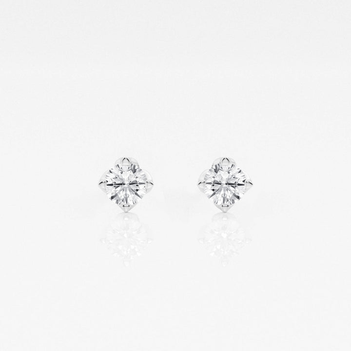Round FG-VS2 Lab-Grown Diamond Floral Prongs Stud Earrings