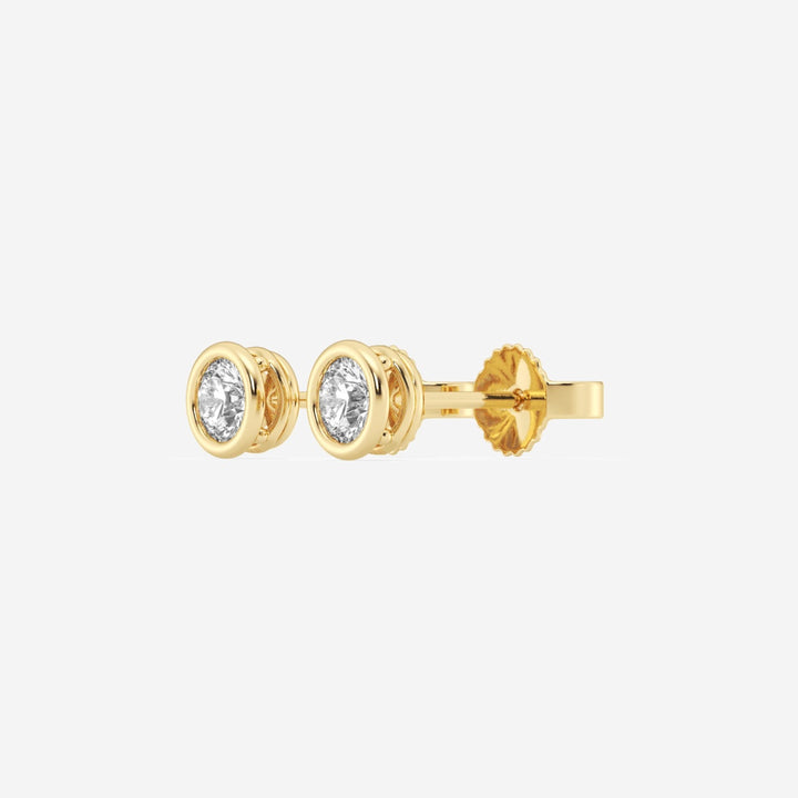 Round FG-VS2 Lab-Grown Diamond Bezel Set Stud Earrings