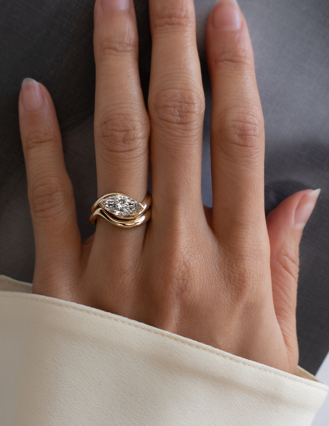 2.0CT East West Marquise E-VS Lab Grown Wave Bridal Ring Set With Classic Bands