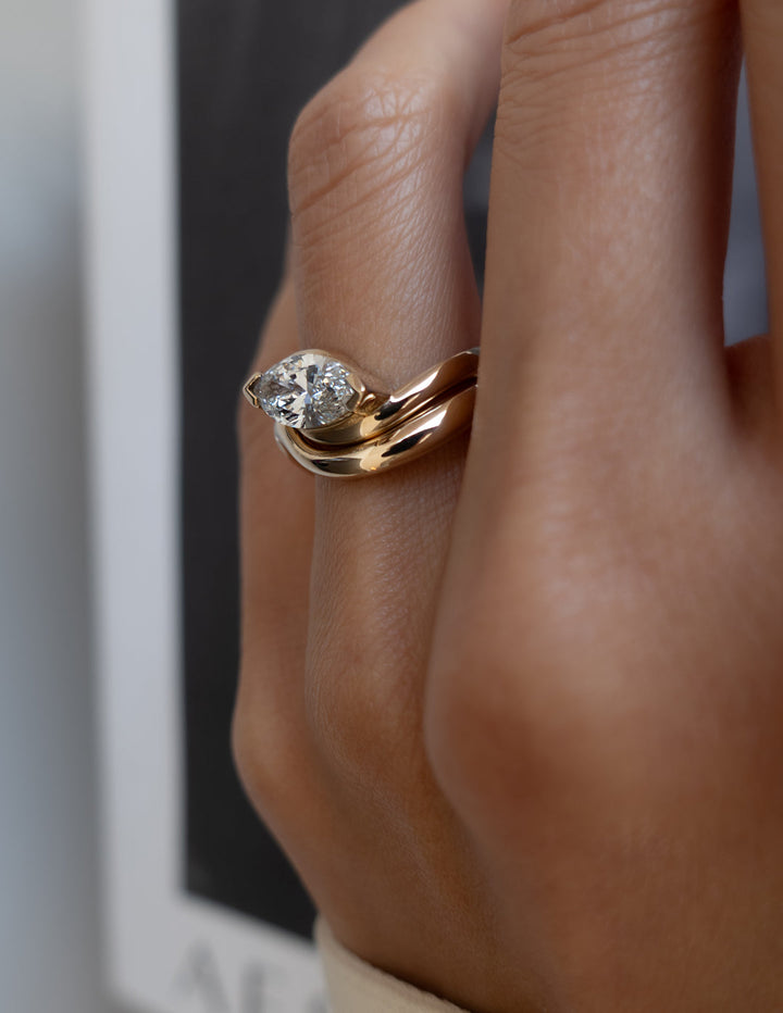 2.0CT East West Marquise E-VS Lab Grown Wave Bridal Ring Set With Classic Bands