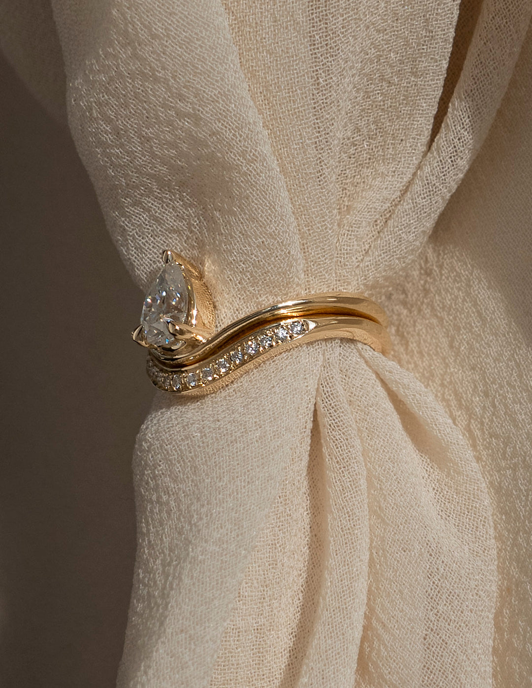 1.50CT Pear E-VS Lab Grown Curve Diamond Ring With U Shape Pave Wedding Band