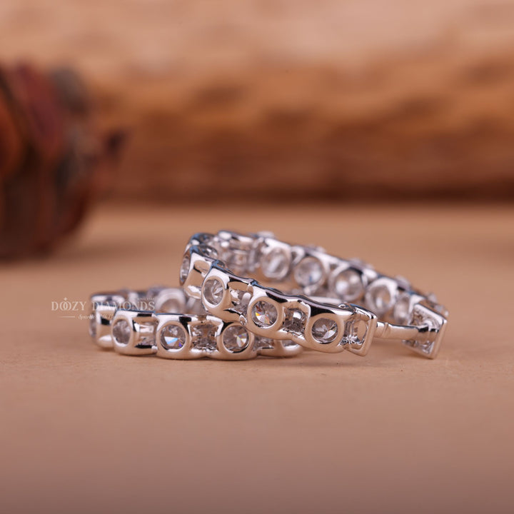 Round EF-VS2 Lab-Grown Diamond Hoops Earrings