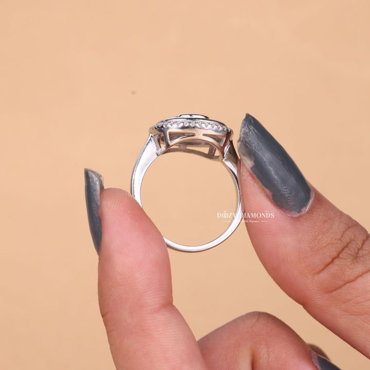 0.25CT-0.75CT Oval EF/VS2 Lab Grown Diamond Halo Cluster Engagement Ring