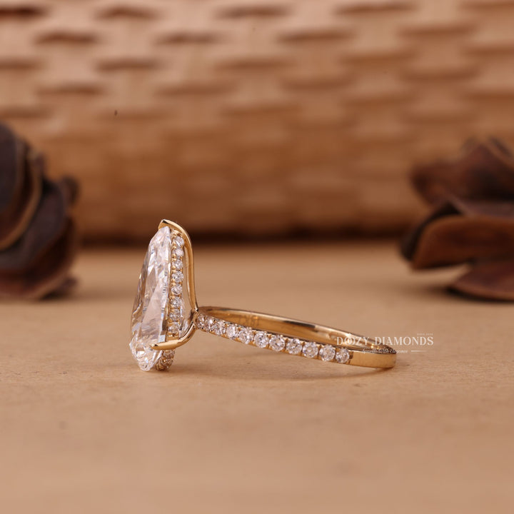 5.0CT-7.0CT Pear Cut EF/VS1 Lab Grown Diamond Hidden Halo Engagement Ring