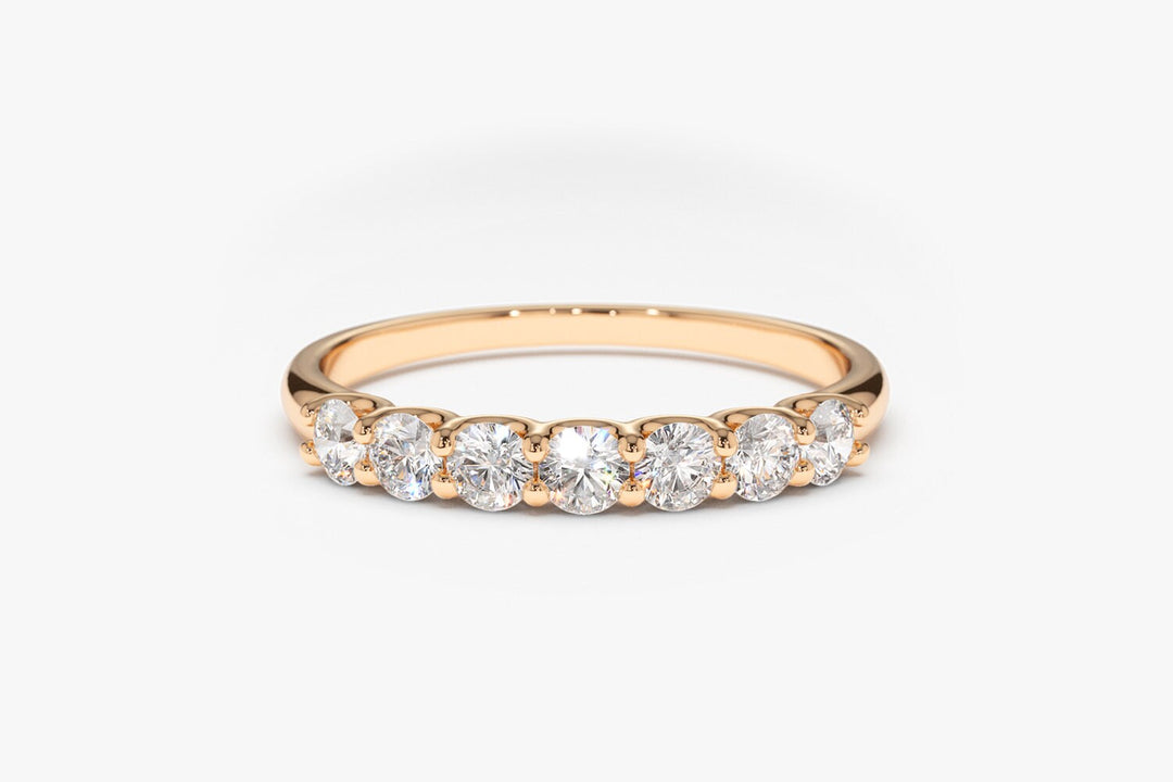Round Cut Shared Prongs Diamond Band for Women