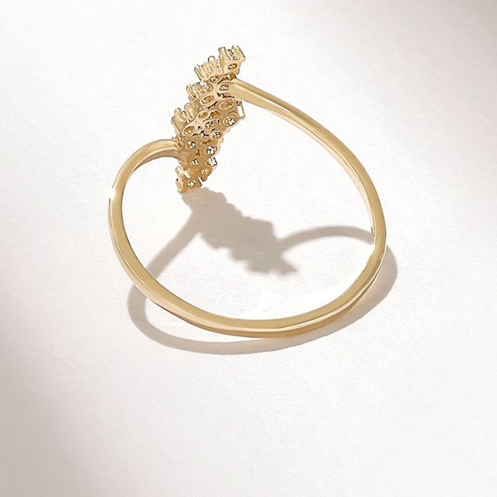 0-29ct-round-unique-cluster-moissanite-diamond-wedding-band-in-14k-solid-gold