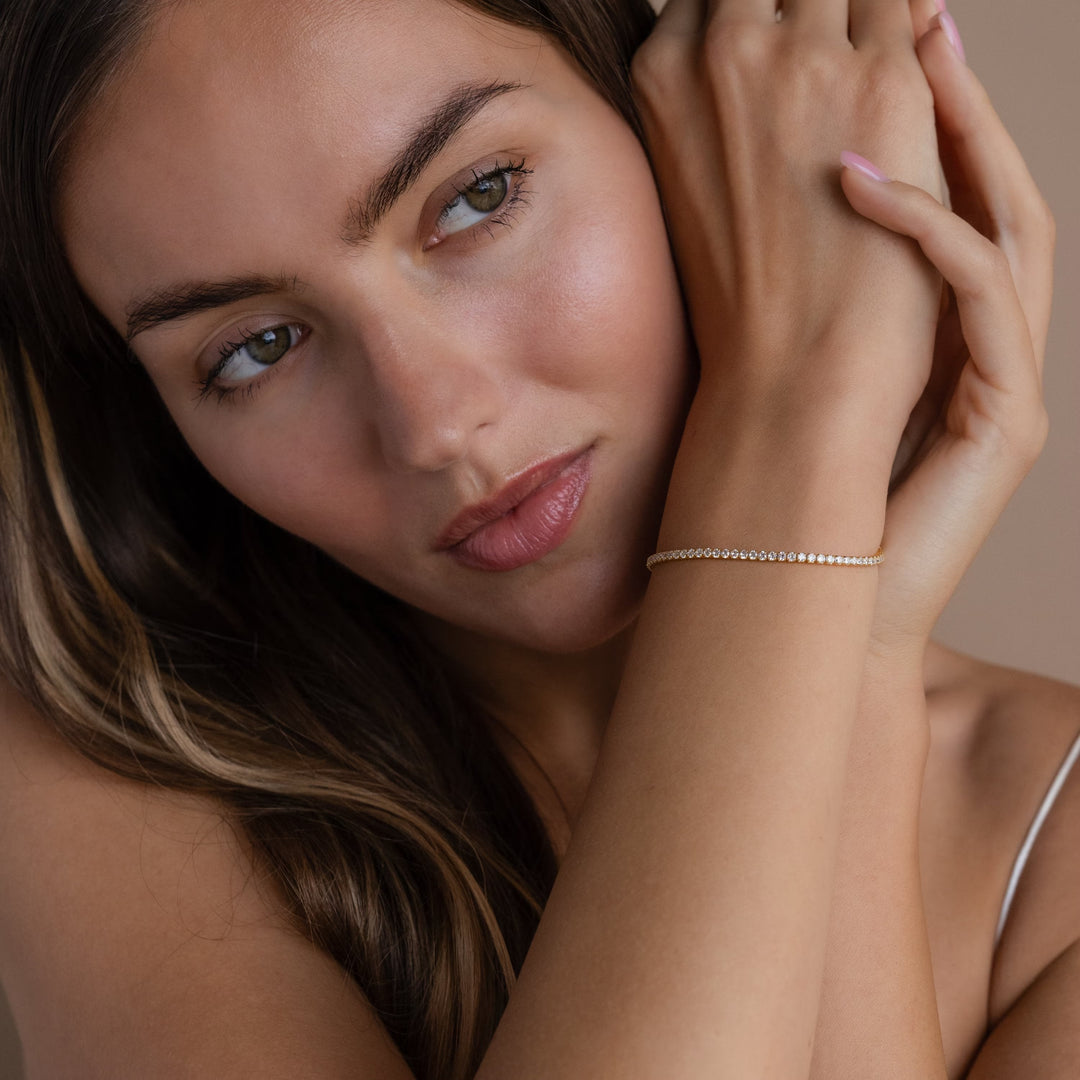 Round Cut Moissanite Diamond Tennis Bracelet in Solid Gold