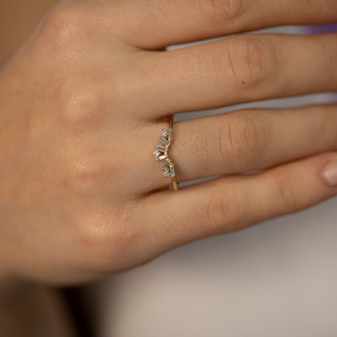 Baguette & Round Cut Diamond Curved Ring for Birthday Gifts