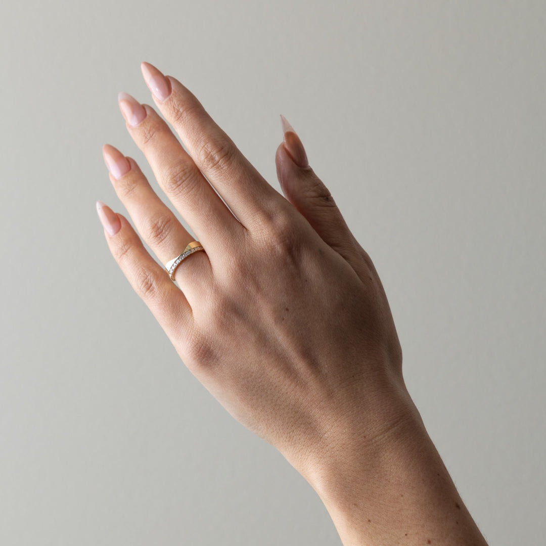 2.0CT Emerald E-VS Lab Grown Thick Wedding Ring With Thick Pave Band