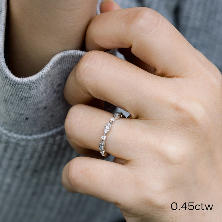 Round DE-VS1 Lab Grown Diamond Petite Pave Wedding Band