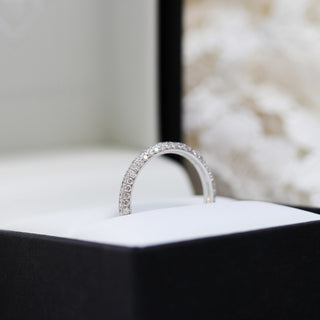 Round DE-VS1 Lab Grown Diamond Three Side Pave Wedding Band