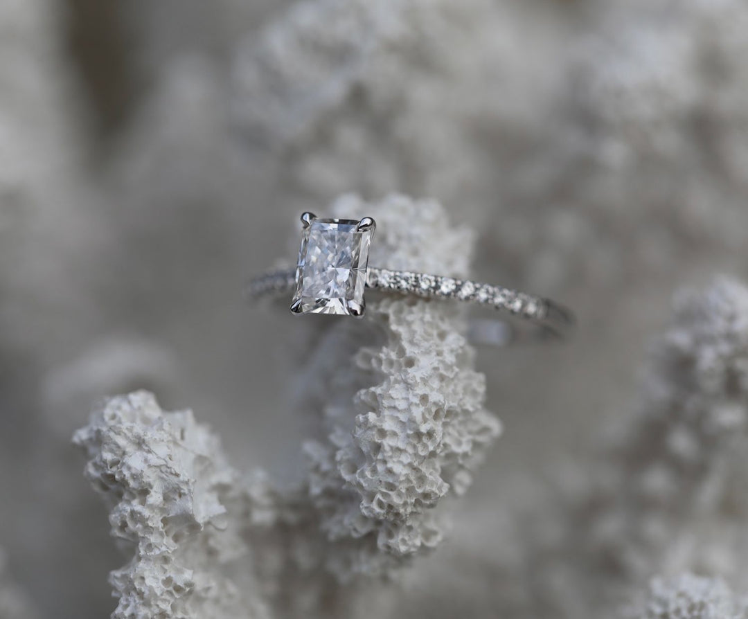 0-70-ct-radiant-solitaire-cvd-e-vvs1-diamond-engagement-ring