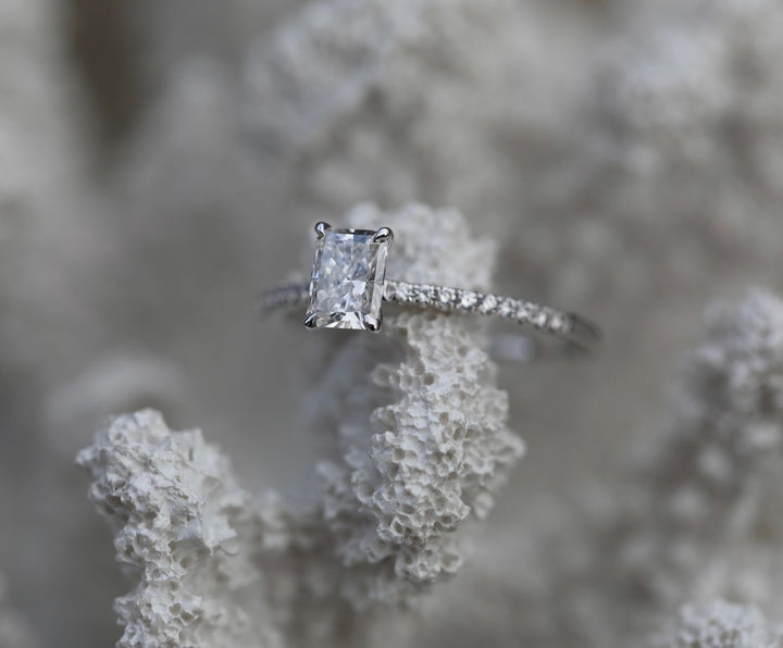 0-70-ct-radiant-solitaire-cvd-e-vvs1-diamond-engagement-ring