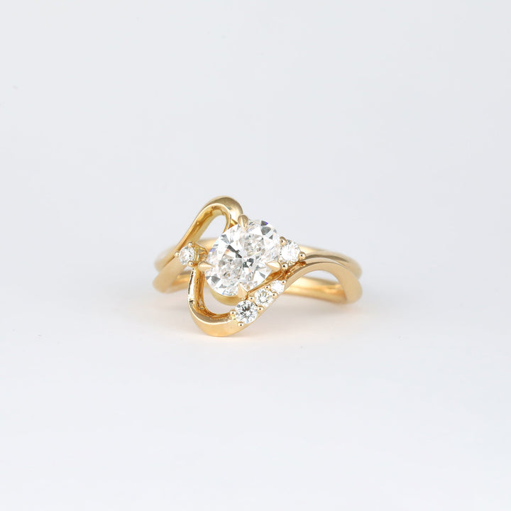 Oval sophisticated engagement ring, Oval trendy engagement ring, Oval fashionable engagement ring, Oval ethical engagement ring, Oval sustainable engagement ring, Oval conflict-free engagement ring, Oval certified engagement ring, 