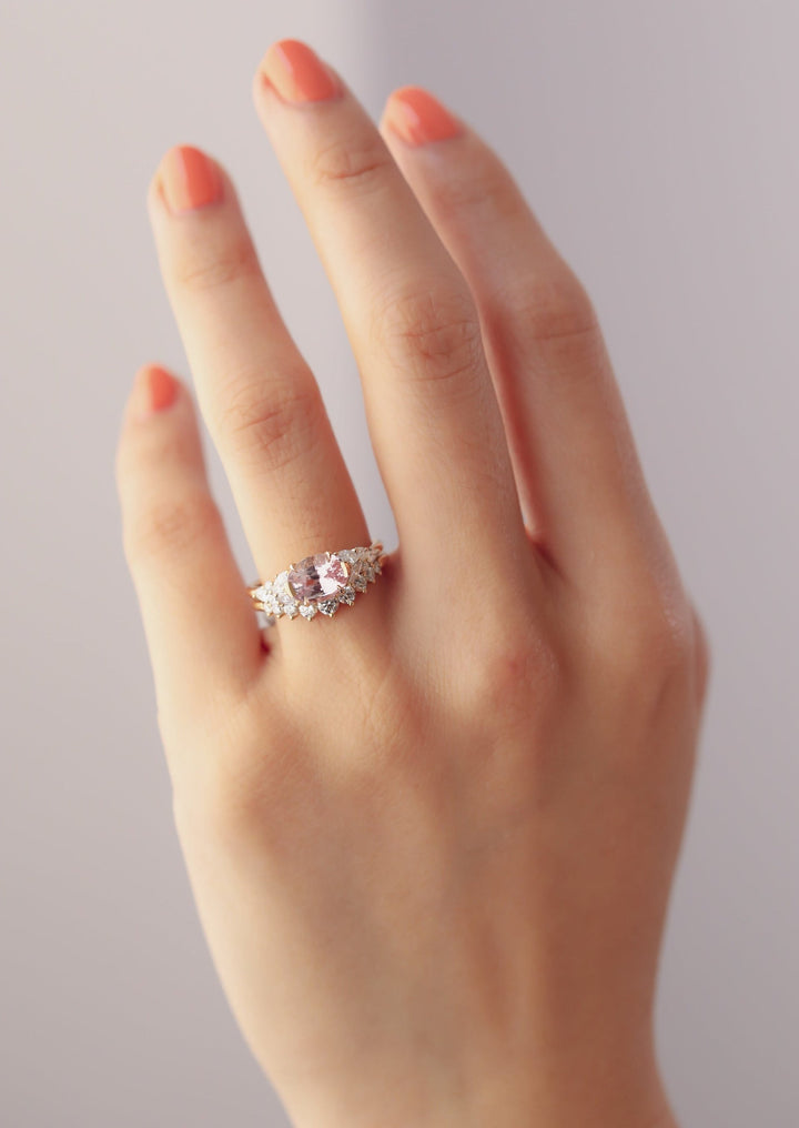 1.0CT-2.0CT Light Pink Oval Cut Lab Grown Diamond Cluster Engagement Ring