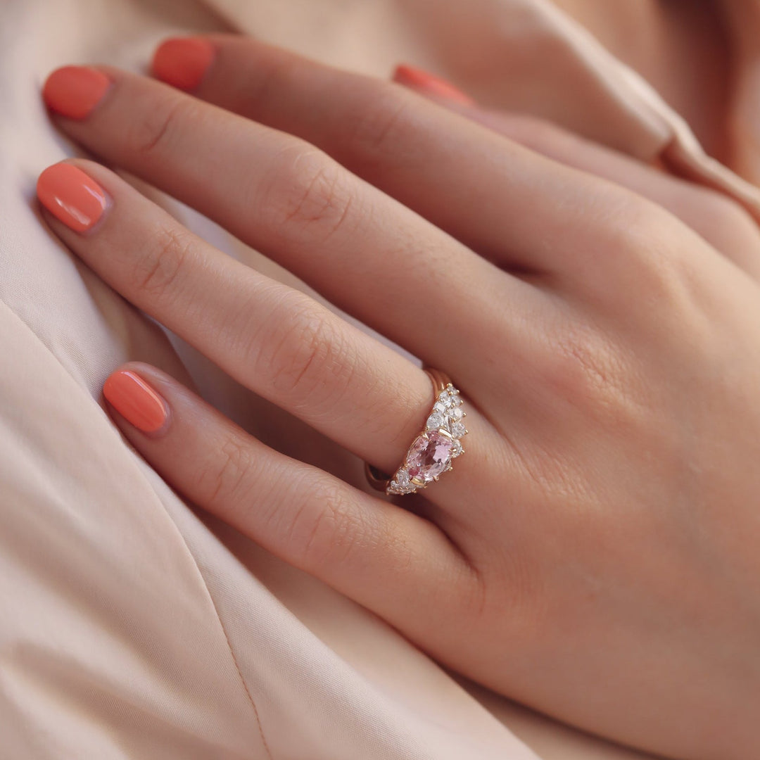 1.0CT-2.0CT Light Pink Oval Cut Lab Grown Diamond Cluster Engagement Ring