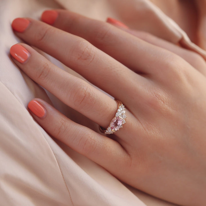 1.0CT-2.0CT Light Pink Oval Cut Lab Grown Diamond Cluster Engagement Ring