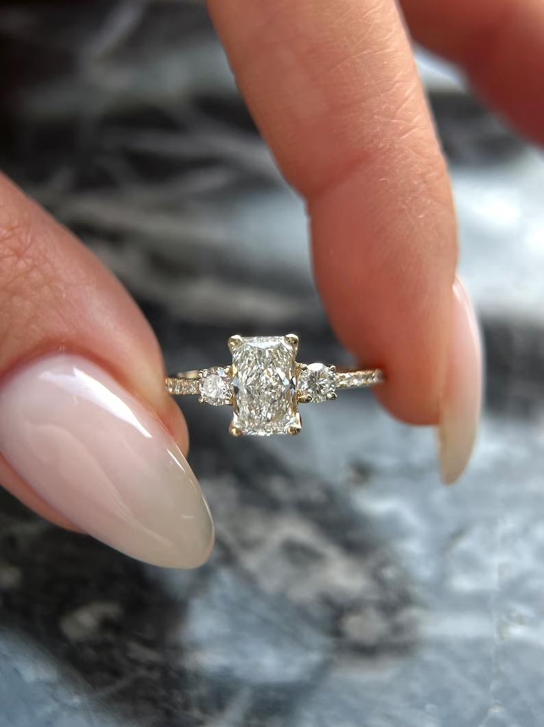 Radiant cut engagement ring, Radiant diamond engagement ring, Radiant solitaire engagement ring, Radiant halo engagement ring, Radiant pave engagement ring, Radiant vintage engagement ring, Radiant classic engagement ring, Radiant modern engagement ring,