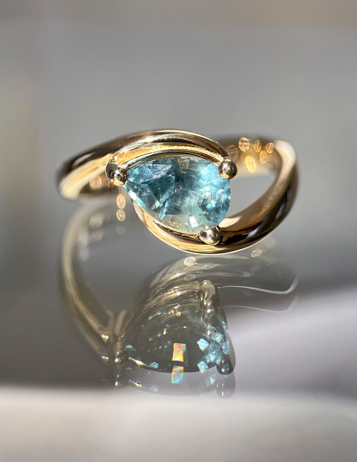 Pear ethical diamond ring, Pear sustainable diamond ring, Pear conflict-free diamond ring, Pear lab-grown diamond ring, Pear natural diamond ring, Pear certified diamond ring, Pear affordable luxury diamond ring, Pear budget diamond ring, 