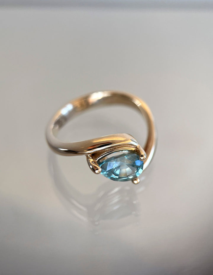 Pear timeless diamond ring, Pear elegant diamond ring, Pear whimsical diamond ring, Pear glamorous diamond ring, Pear sophisticated diamond ring, Pear trendy diamond ring, Pear fashionable diamond ring, Pear versatile diamond ring