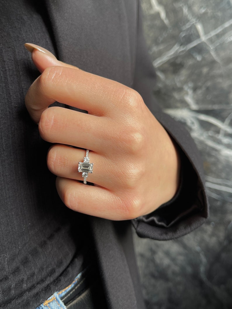 Emerald expensive engagement ring, Emerald high-quality engagement ring, Emerald best engagement ring, Emerald top-rated engagement ring, 