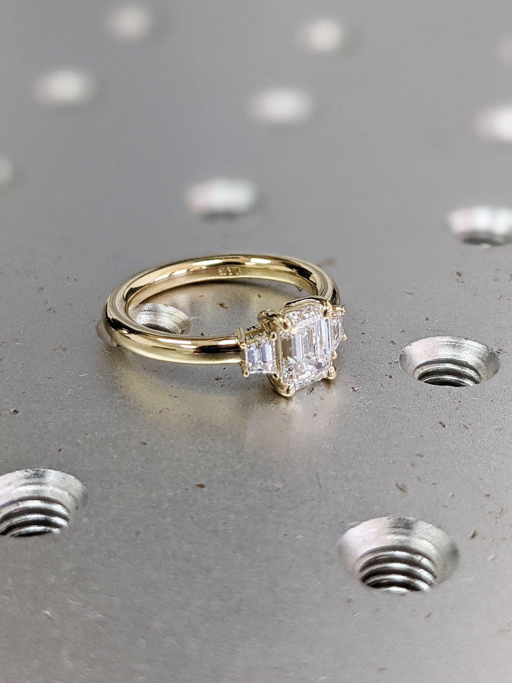 Emerald best engagement ring, Emerald top-rated engagement ring, Emerald online engagement ring, Emerald handmade engagement ring, Emerald customized engagement ring, Emerald made-to-order engagement ring, Emerald personalized engagement ring, Emerald exclusive engagement ring