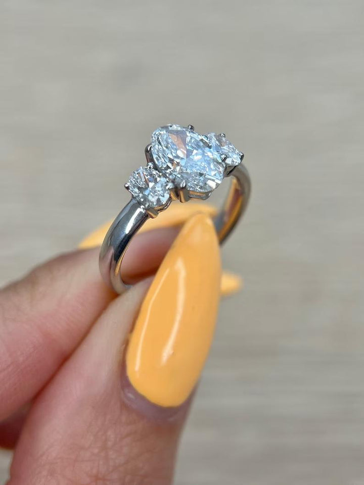 Luxury three-stone engagement rings, Unique three-stone diamond rings.