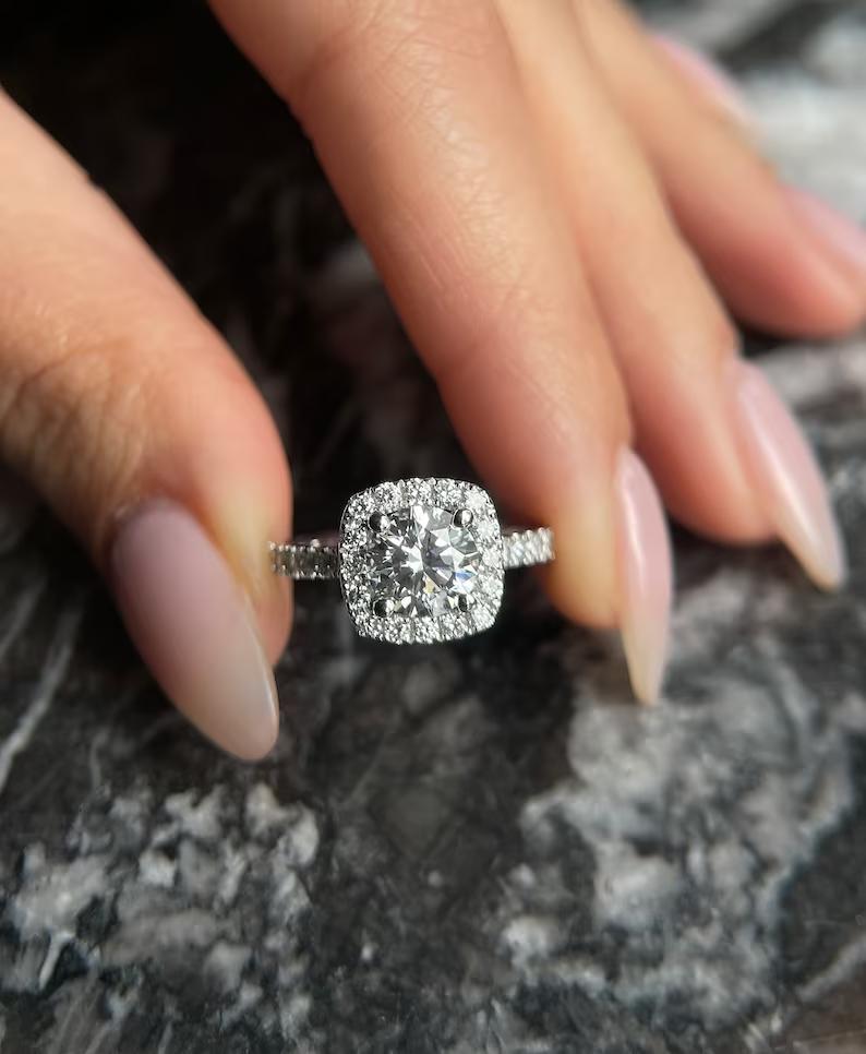 Round cut engagement ring, Round diamond engagement ring, Round solitaire engagement ring, Round halo engagement ring, Round pave engagement ring, Round vintage engagement ring, R