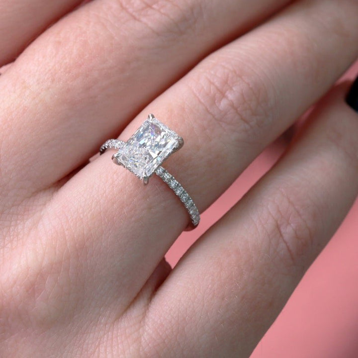 F color diamond ring