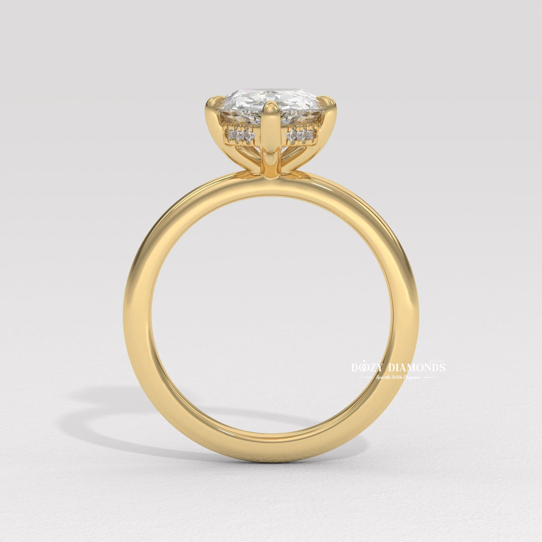 eardrop diamond solitaire ring
Modern pear cut engagement ring
Low profile pear shaped engagement ring
Hidden halo pear diamond ring