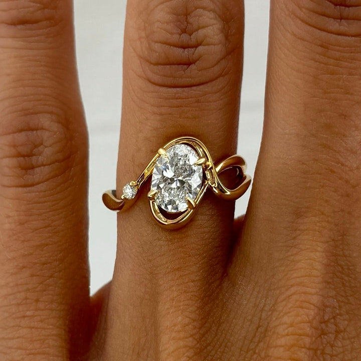 1.50CT-2.50CT Oval Cut Lab Grown Diamond Unique Engagement Ring
