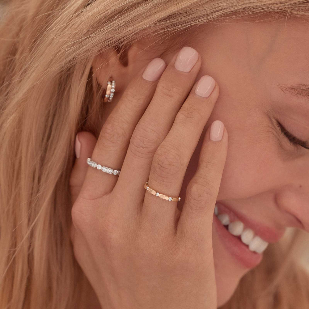 0-15-ct-round-shaped-moissanite-dainty-wedding-band