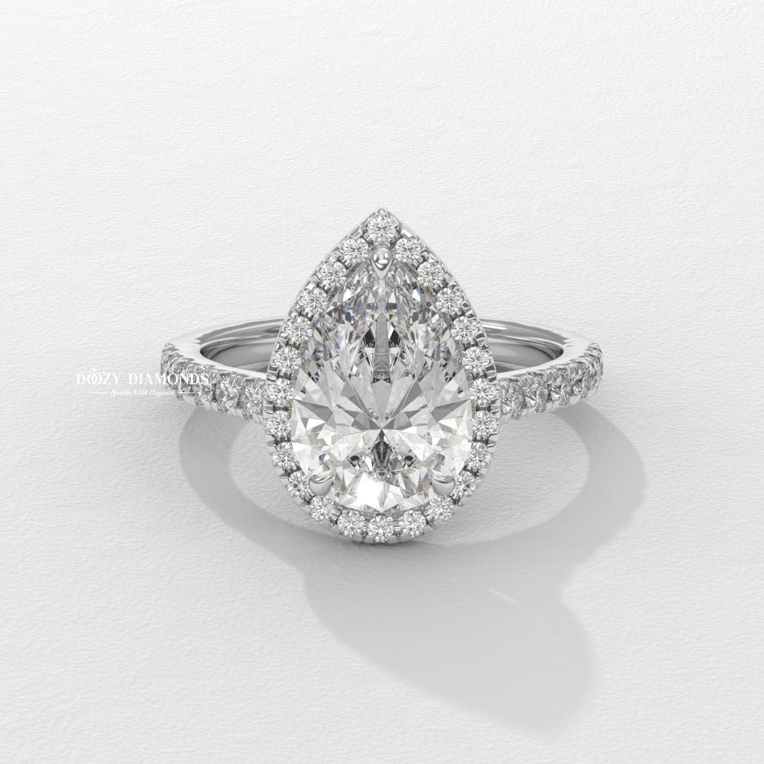 Rose gold engagement ring
Yellow gold engagement ring
Platinum engagement ring