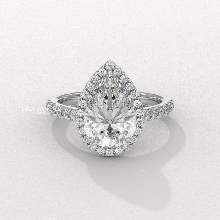 Rose gold engagement ring
Yellow gold engagement ring
Platinum engagement ring