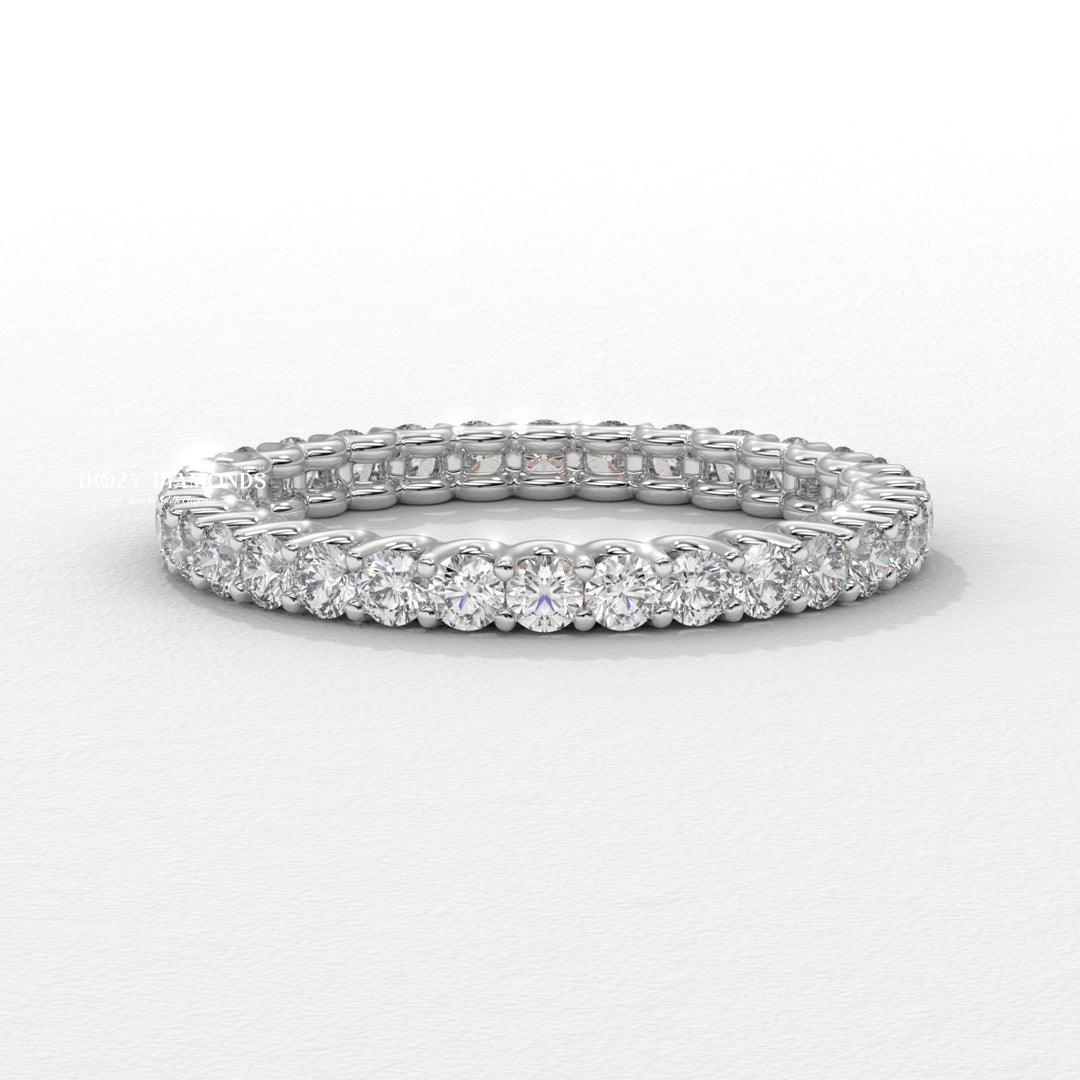 Sustainable wedding band
Ethical diamond jewelry
14k gold eternity band
18k white gold band