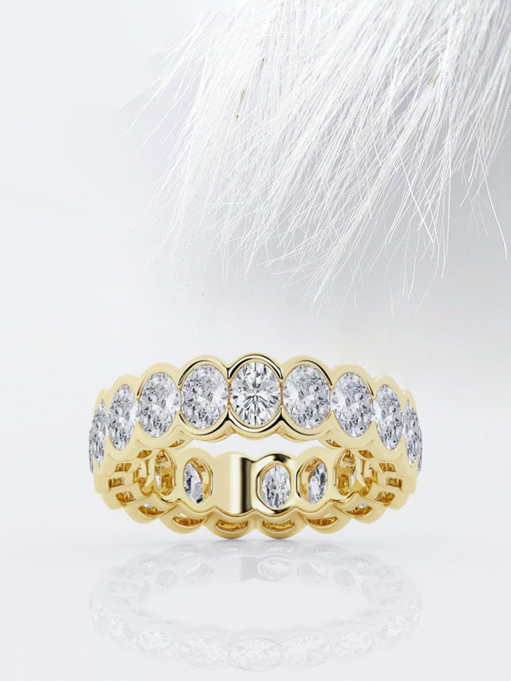 Oval FG-VS2 Lab Grown Diamond Bezel Set Eternity Band