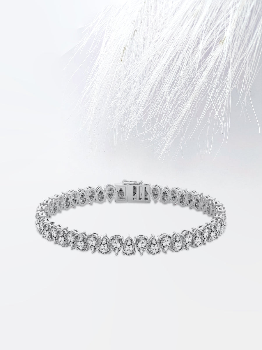Pear Cut Moissanite Diamond Tennis Bracelet In 14K Rose Gold