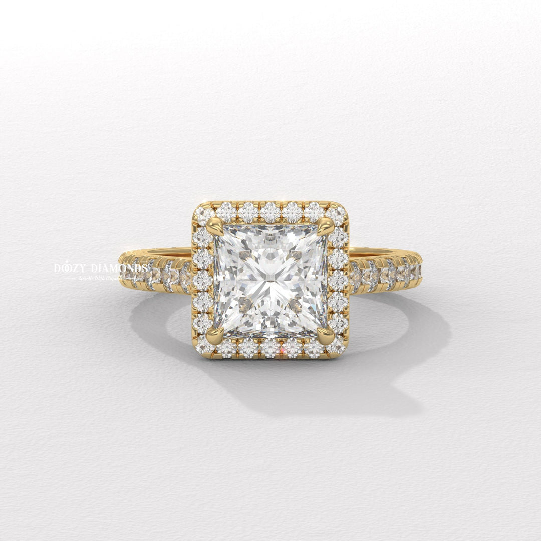 White gold engagement ring
Rose gold engagement ring
Yellow gold engagement ring
Platinum engagement ring