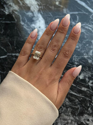 Emerald high-quality engagement ring, Emerald best engagement ring, Emerald top-rated engagement ring, Emerald online engagement ring, Emerald handmade engagement ring, Emerald customized engagement ring, Emerald made-to-order engagement ring, 