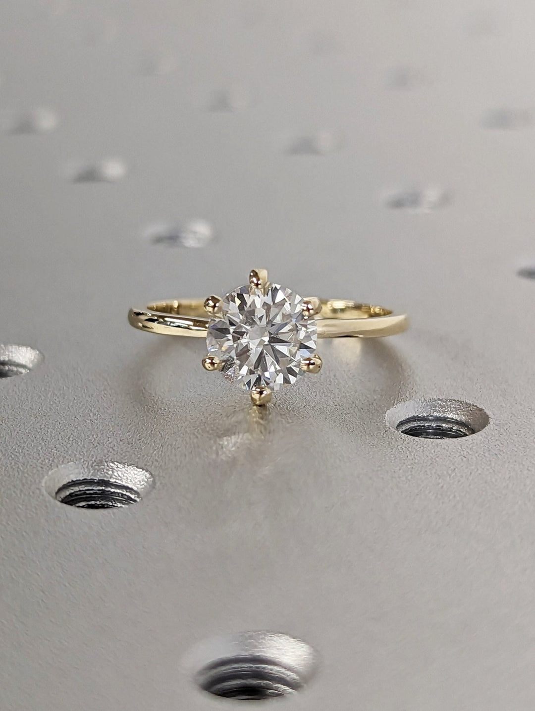 round cut solitaire lab grown diamond engagement ring