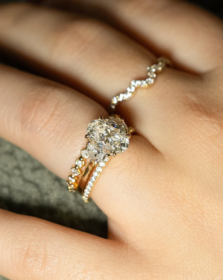 1.0-2.0 CT Oval Cut Lab Grown Diamond Three Stone Engagement Ring