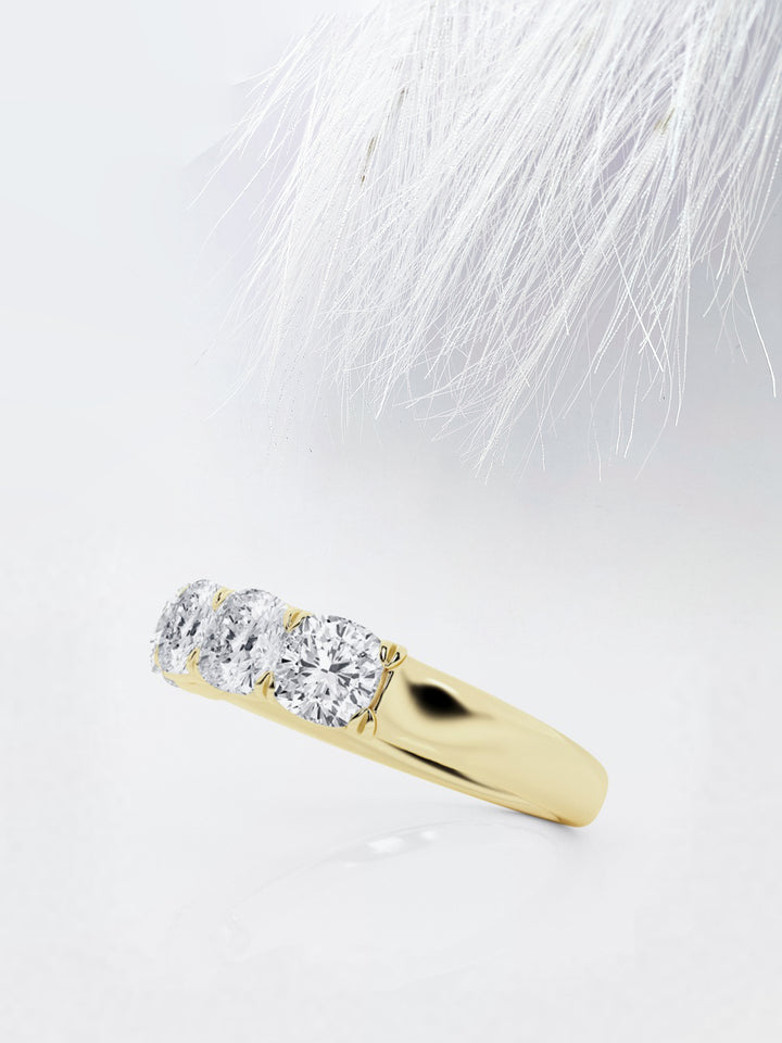 Cushion FG-VS2 Lab Grown Diamond Five Stone Wedding Band