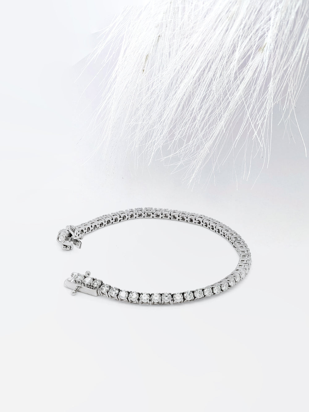 Round cut Moissanite Diamond Tennis Bracelet For Women