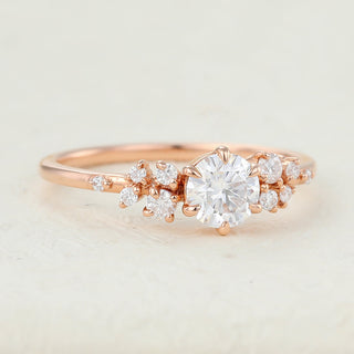 round-shaped-moissanite-cluster-engagement-ring-4