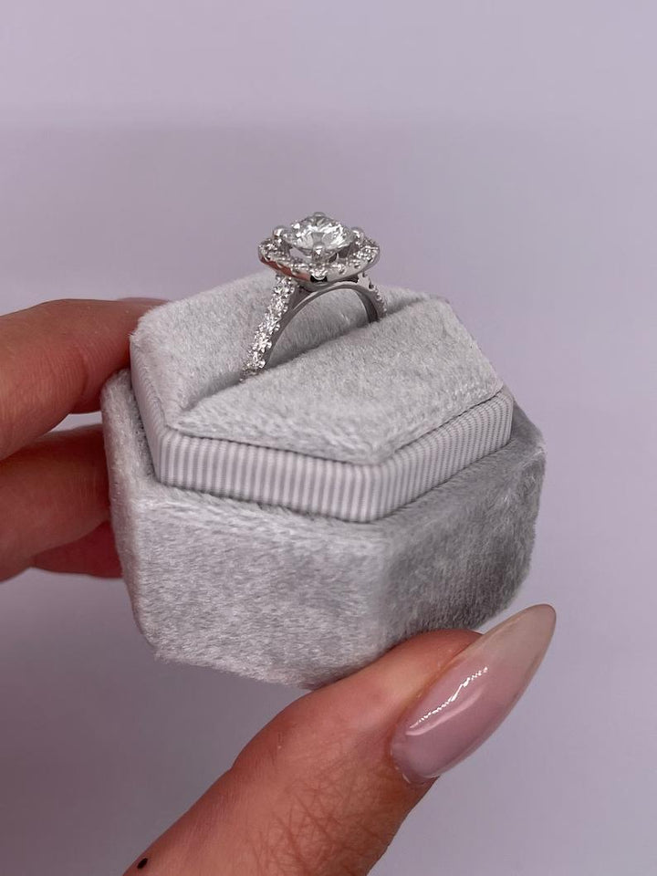 Round budget engagement ring, Round expensive engagement ring, Round high-quality engagement ring, Round cheap engagement ring, Round best engagement ring, Round top-rated engagement ring, Round online engagement ring