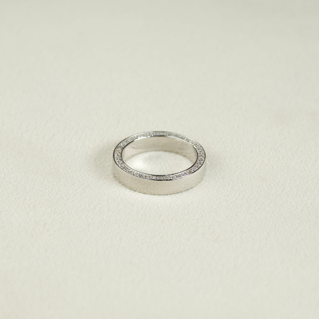 4mm Round Cut Moissanite Men's Wedding Band