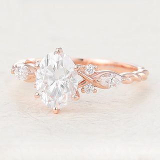 oval-shaped-moissanite-cluster-engagement-ring-14