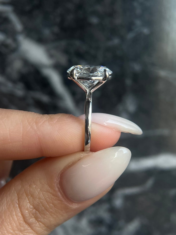 Oval fashionable engagement ring, Oval ethical engagement ring, Oval sustainable engagement ring, Oval conflict-free engagement ring, Oval certified engagement ring, Oval affordable luxury engagement ring, Oval budget engagement ring, Oval expensive engagement ring, Oval high-quality engagement ring, 