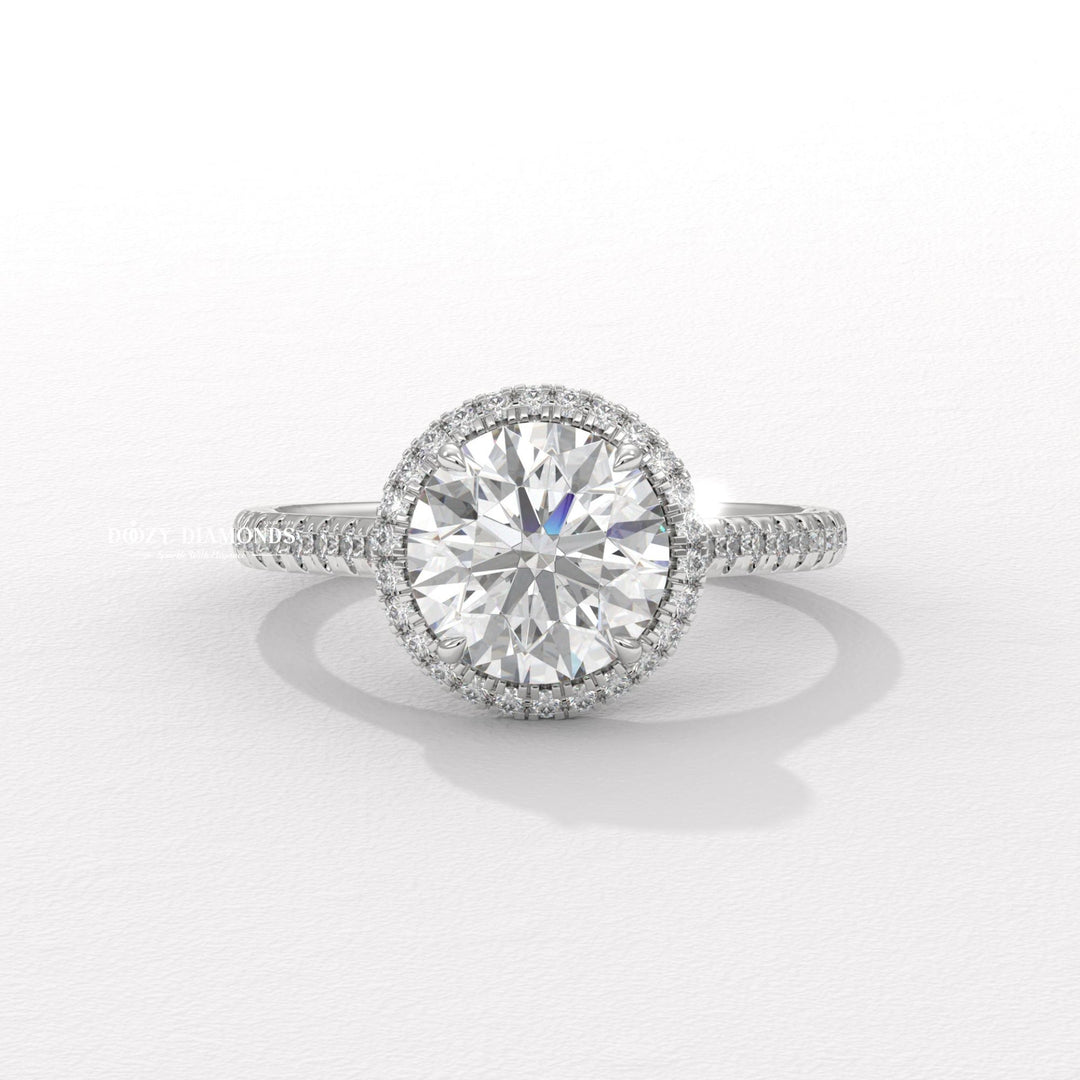 Round antique diamond engagement ring, Round modern diamond engagement ring, Round traditional diamond engagement ring, Round halo diamond engagement 
