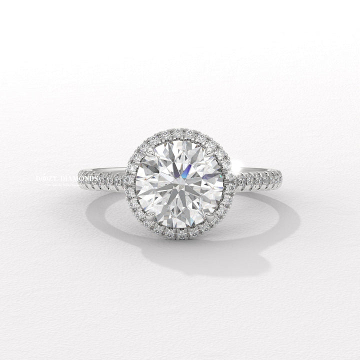 Round antique diamond engagement ring, Round modern diamond engagement ring, Round traditional diamond engagement ring, Round halo diamond engagement 